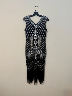 Black Sequins Flapper 1920s Dress with Silver Accents